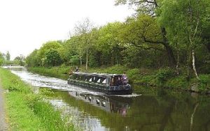 413px-Forth_&_Clyde_Canal,_Bonnybridge_-_Larbert